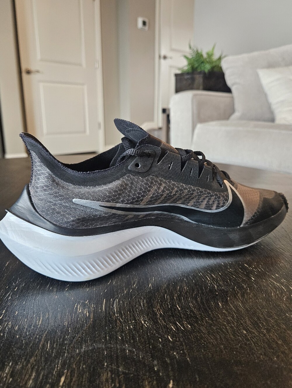 Nike Zoom Gravity Women's Running Shoes - Picture 3 of 8